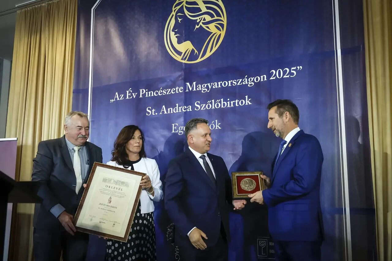 Díjátadó Egerszalókon: Az Év Pincészete